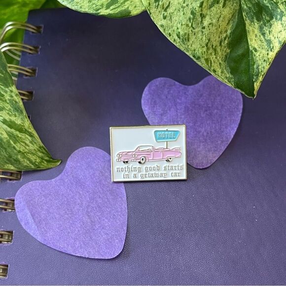 ✨2/$16 or 3/$20✨ “Getaway Car” Enamel Pin Taylor Swift Reputation Album - Picture 3 of 5